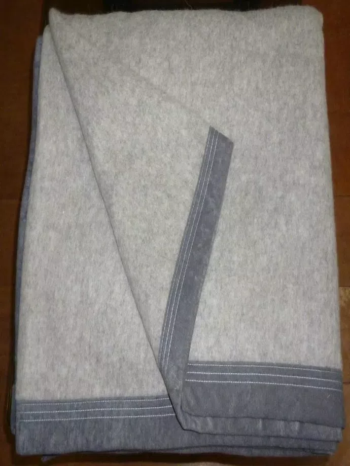 Finest Alpaca Blend Blanket in Queen size